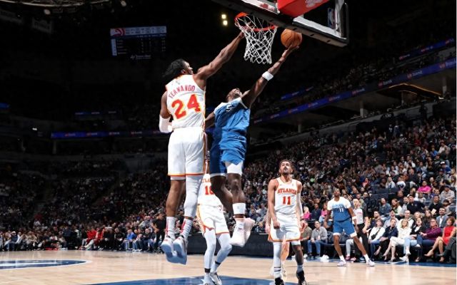 开云-森林狼大胜湖人，唐斯全场砍下双+，掌声雷动