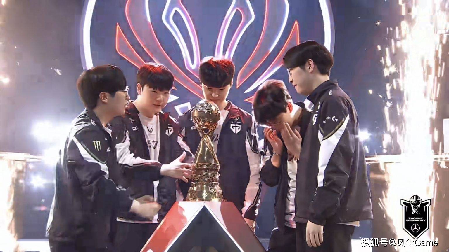 开云平台-关于RNG横扫FPX，BDD操刀奇招英雄翻盘宿命之战八强赛，引爆全场热议的信息