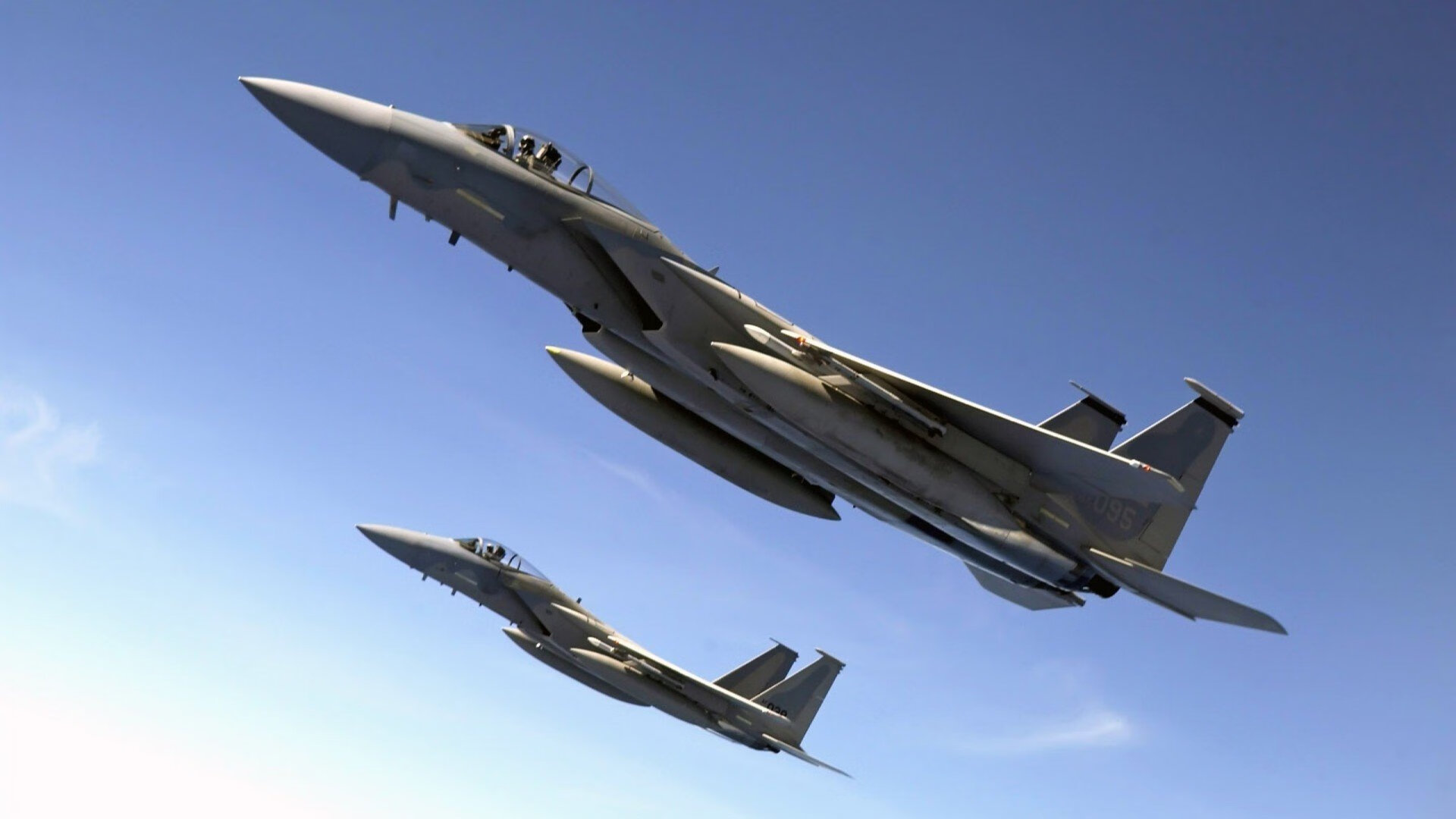 极速与冷静,维斯塔潘的赛道轰鸣,库里如何用一记三分定义「巨星时区」